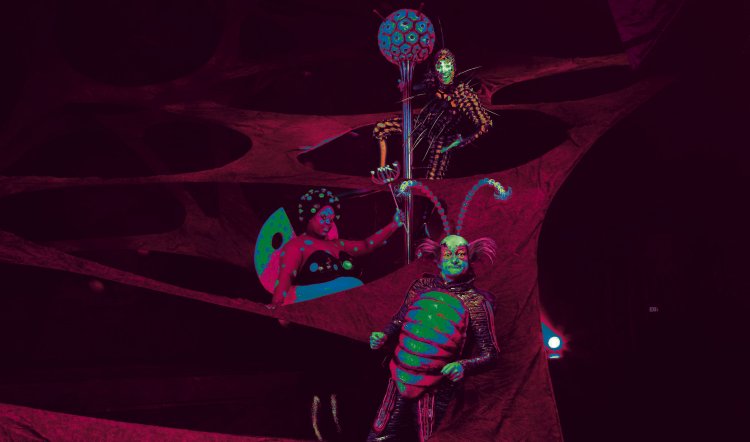 CIRQUE DU SOLEIL - OVO