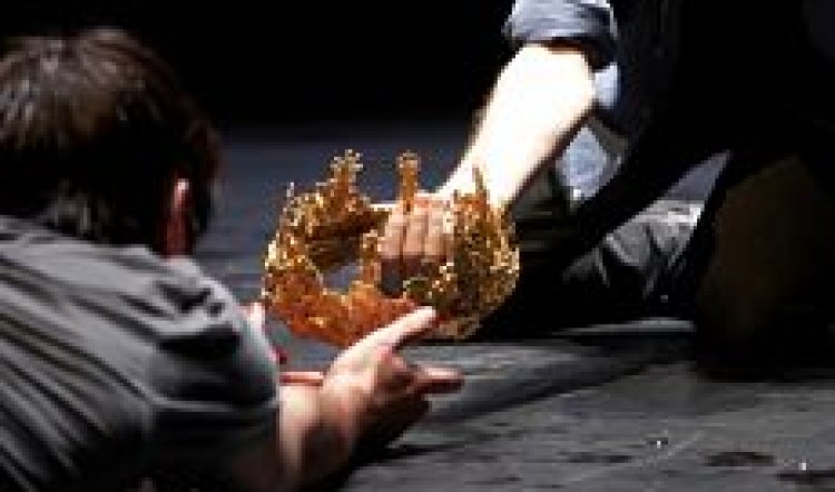 SYDNEY FESTIVAL/THE WAR OF THE ROSES