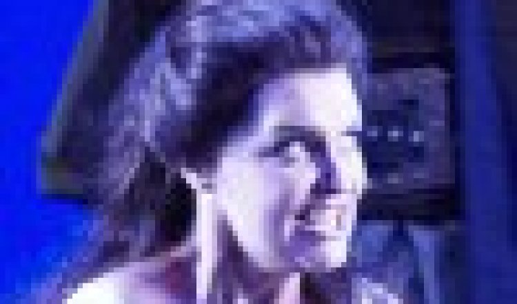 THE LOVE OF THE NIGHTINGALE