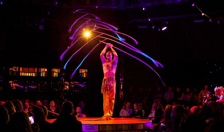 SPIEGELWORLD - EMPIRE