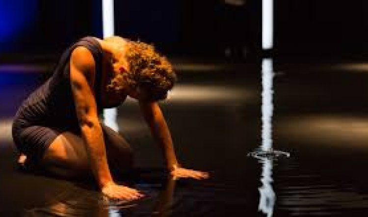 IN THE CLUB - ADELAIDE FESTIVAL