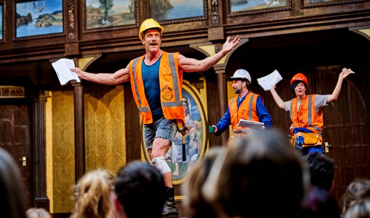 POP UP GLOBE - A MIDSUMMER NIGHT'S DREAM