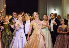 LA TRAVIATA