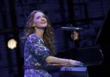 BEAUTIFUL - THE CAROLE KING MUSICAL
