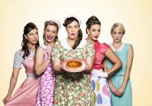 MELBOURNE: 5 LESBIANS EATING A QUICHE