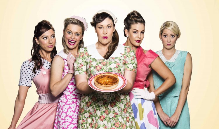 MELBOURNE: 5 LESBIANS EATING A QUICHE