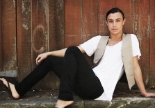 TOM SHARAH - THAT 90S SHOW